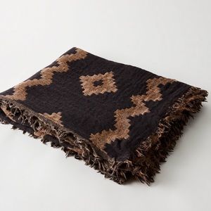 Aritzia Wilfred Diamond Mosaic Blanket Scarf